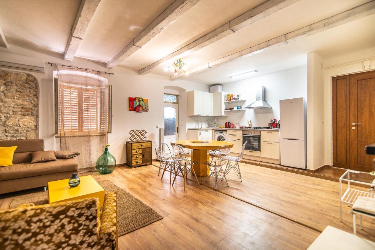 Augusta Apartment Pula Ngoại thất bức ảnh