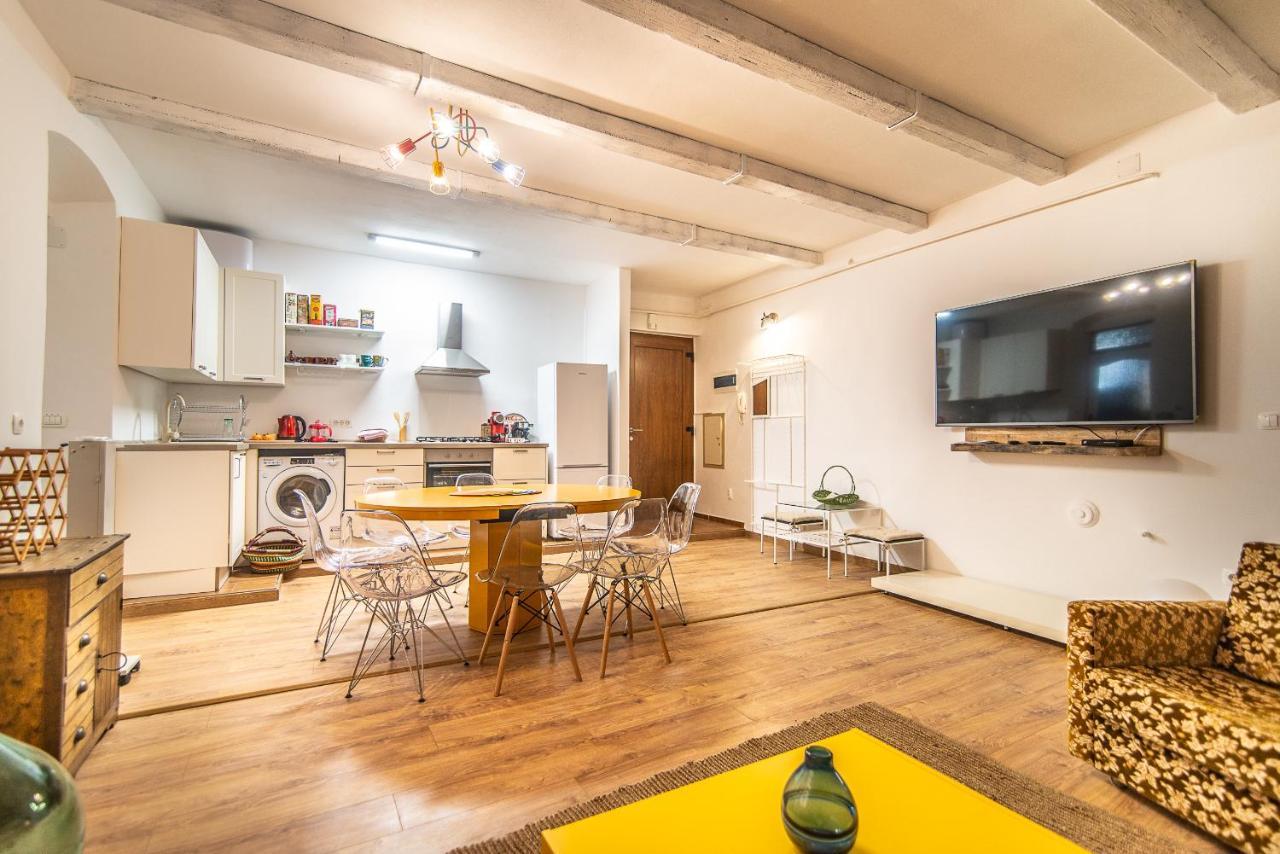 Augusta Apartment Pula Ngoại thất bức ảnh