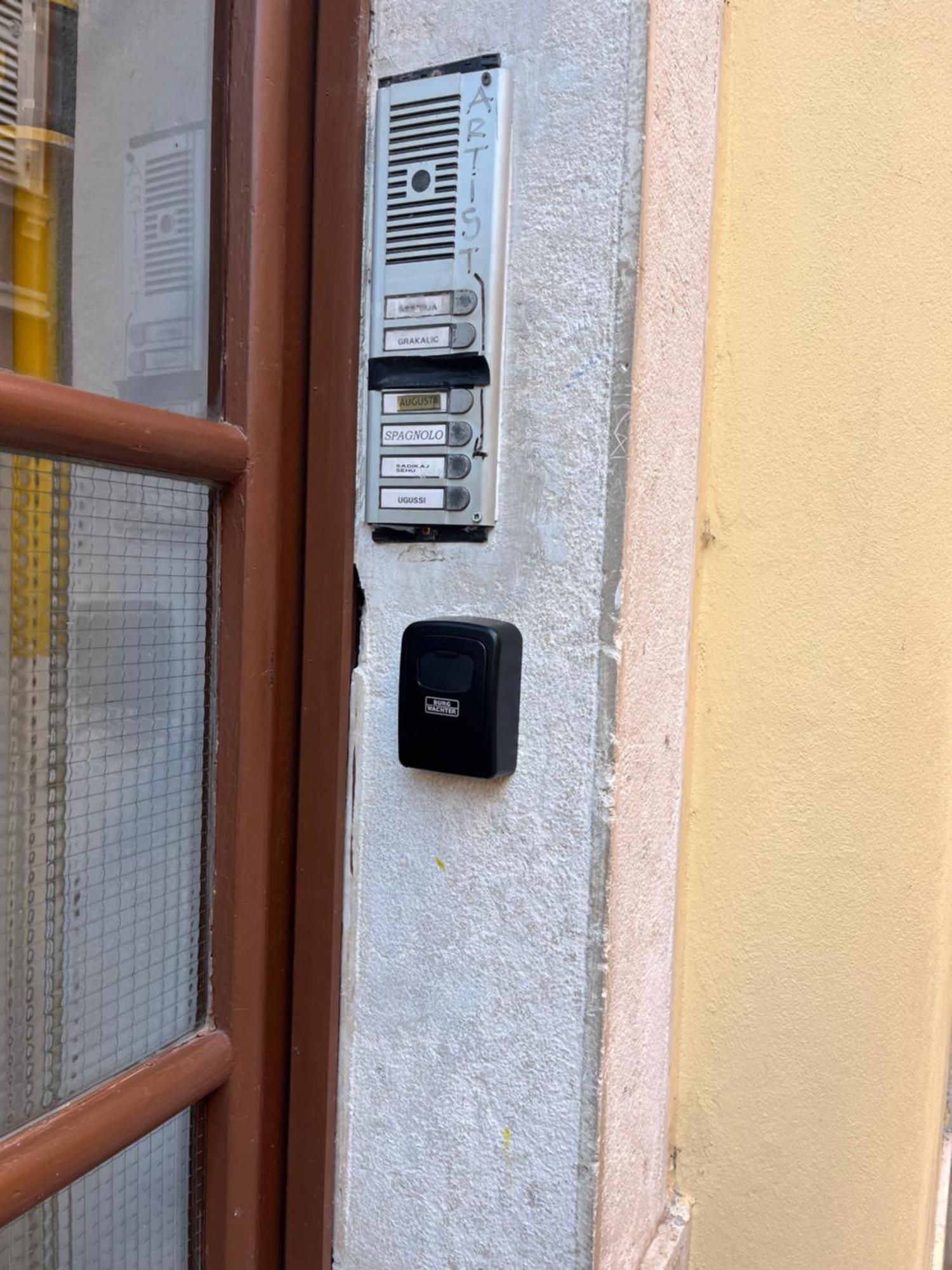 Augusta Apartment Pula Ngoại thất bức ảnh